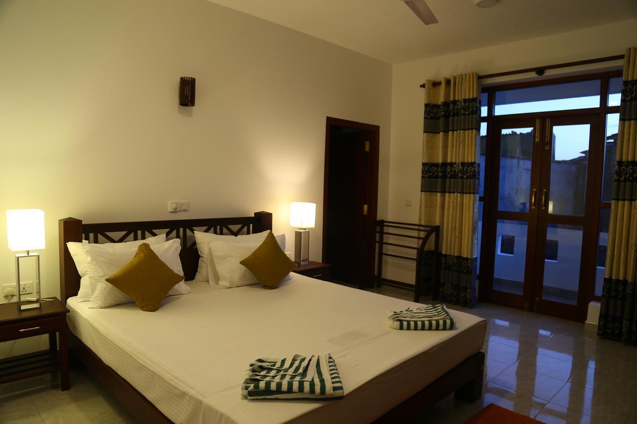 Hikka Regent Hotel Hikkaduwa Exterior photo